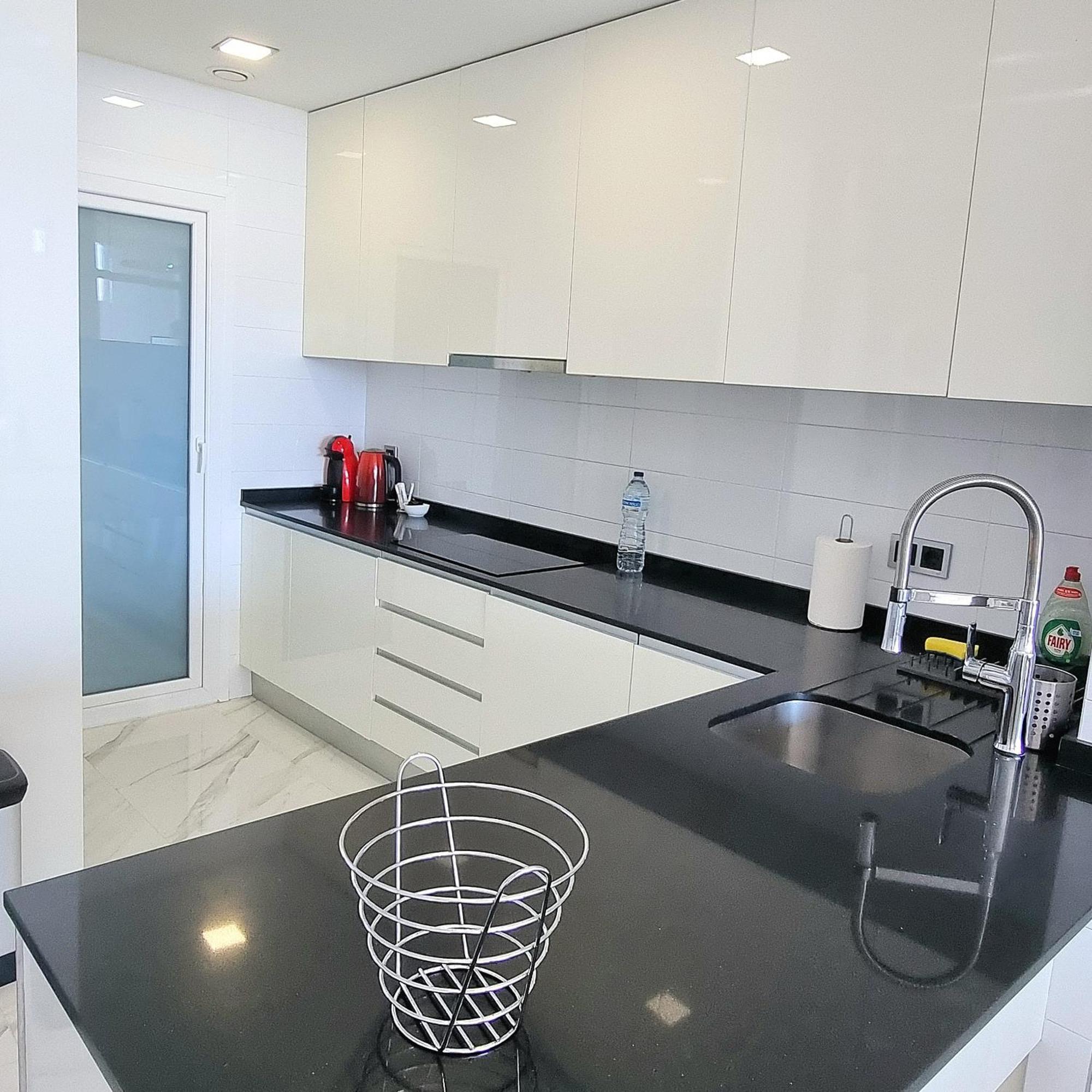 Sunset Drive Apartments 베니돔 외부 사진