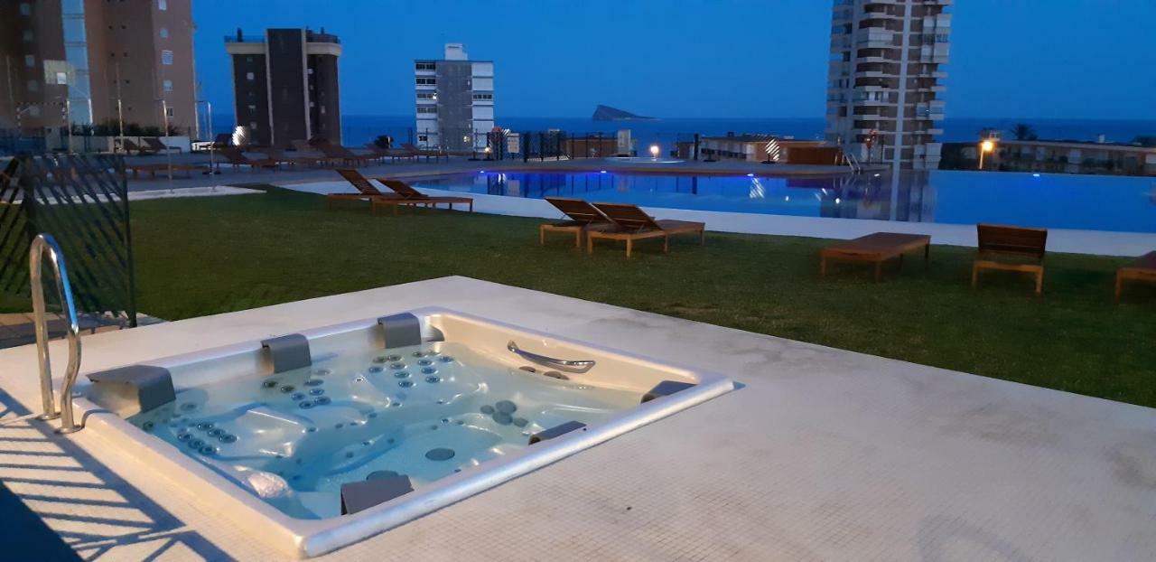 Sunset Drive Apartments 베니돔 외부 사진